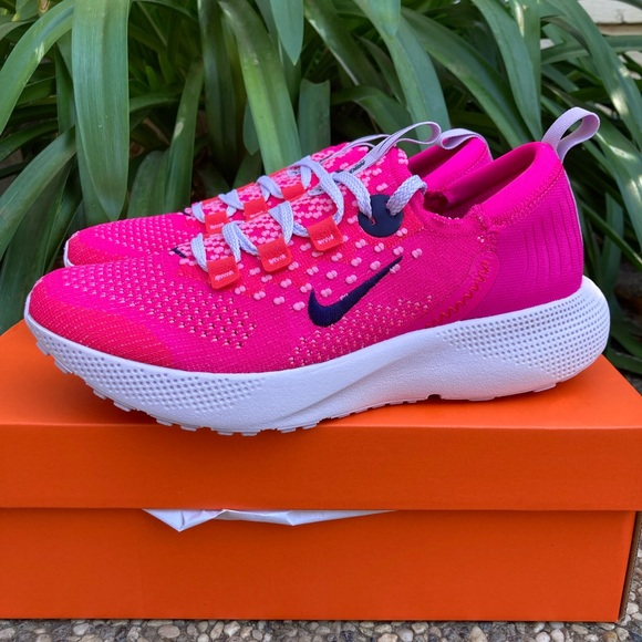 Nike React Escape Run Flyknit - Picture 1 of 7